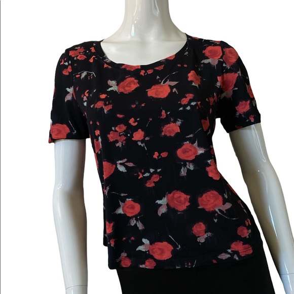 NWOT.ST. JOHN SPORT Rose Print Cropped Top - Picture 1 of 6